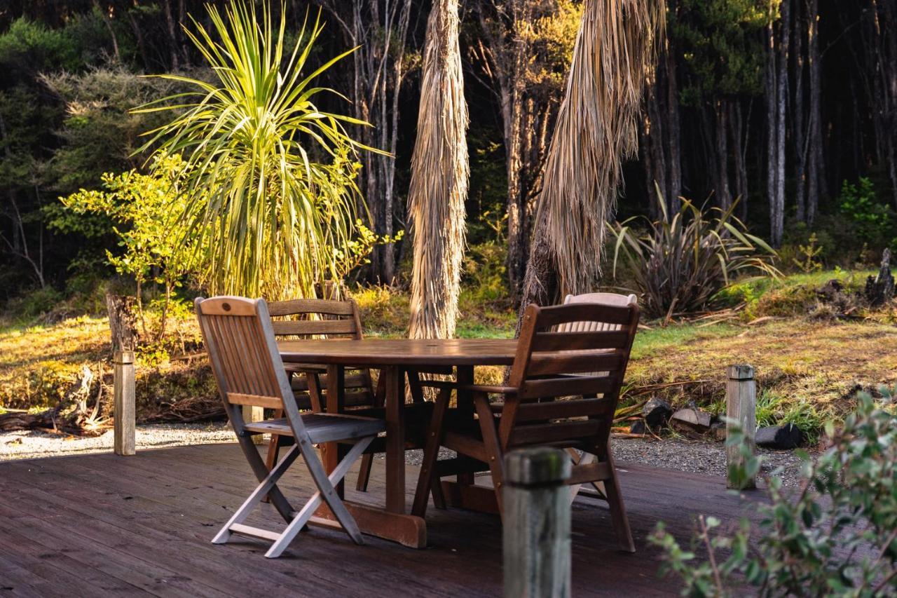 Totara Lodge - Unwind, Relax & Enjoy - Mt Lyford מראה חיצוני תמונה